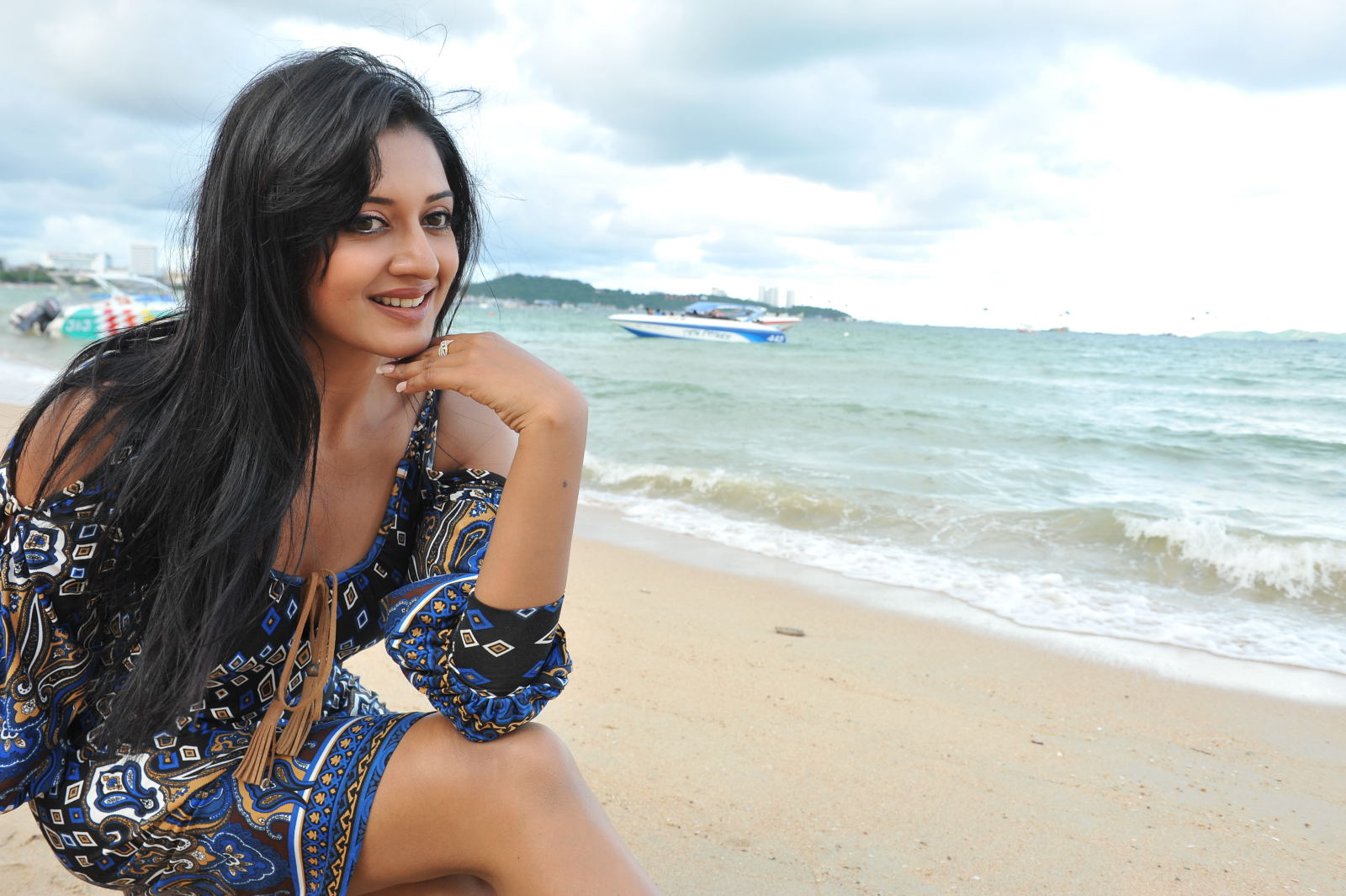 Picture Vimala Raman Hot Pictures